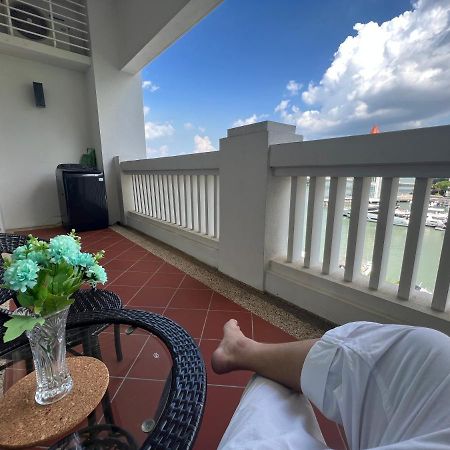 2Beds Seaview Straits Quay Comes With Carpark And Hothub Bagan Jermal Exterior photo