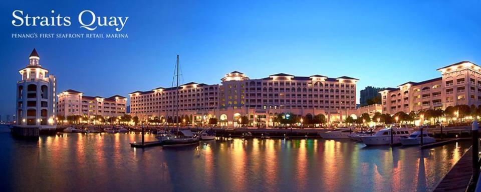 2Beds Seaview Straits Quay Comes With Carpark And Hothub Bagan Jermal Exterior photo